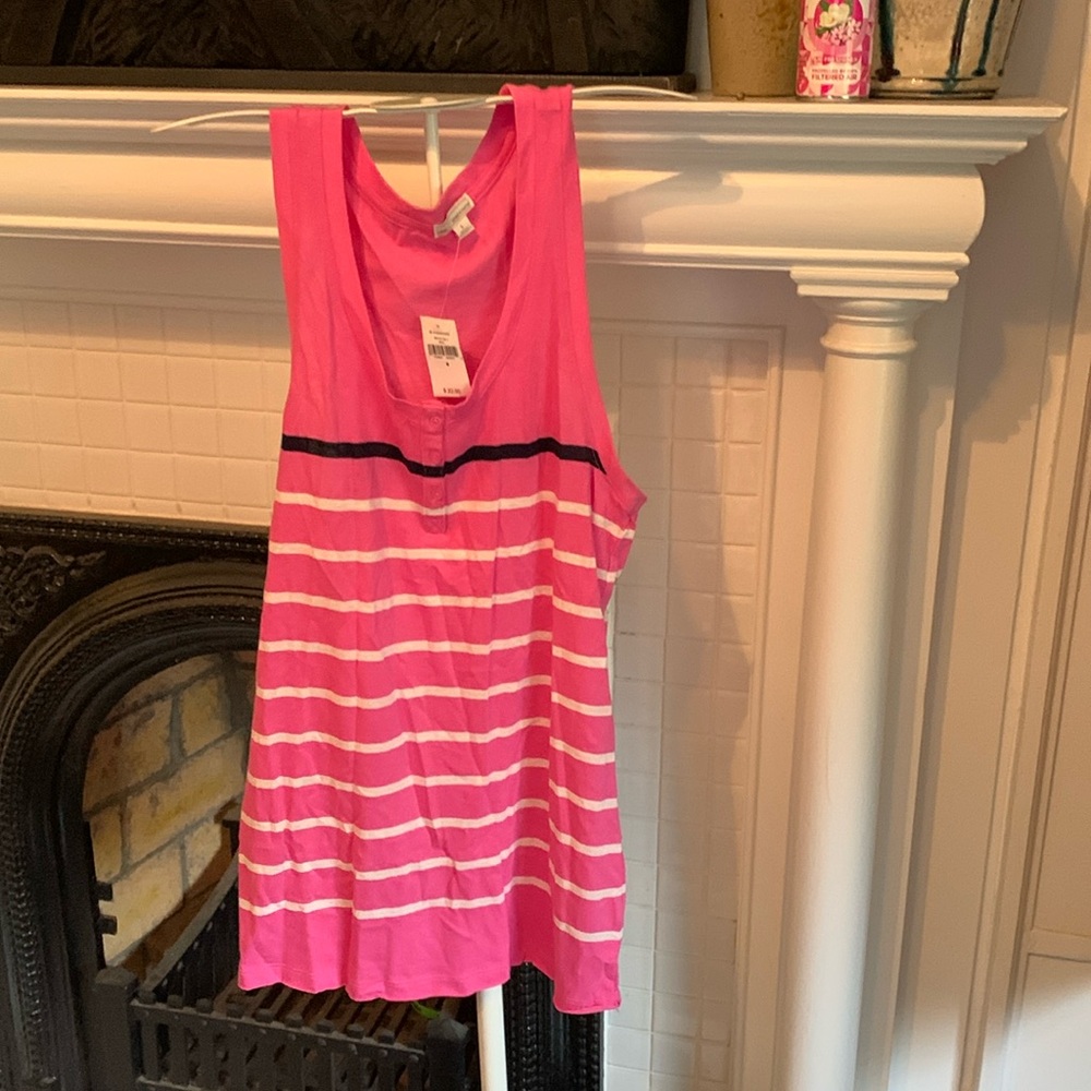 Gap tank from their 100 percent recycled line. NWT. Retail 23